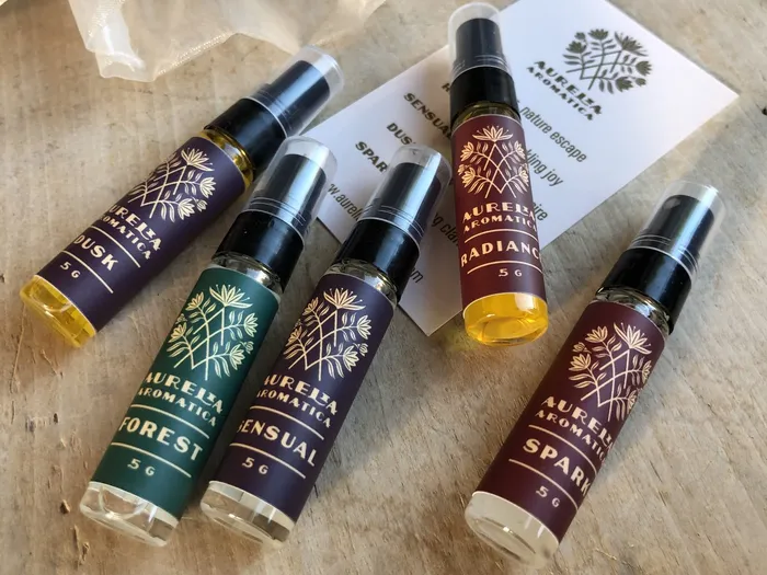 Aurelia Aromatica Consignment Earrings Aromatic Mist Gift Set