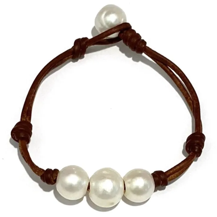 Wendy Mignot Rings Daisy 3 Freshwater Pearls Bracelets