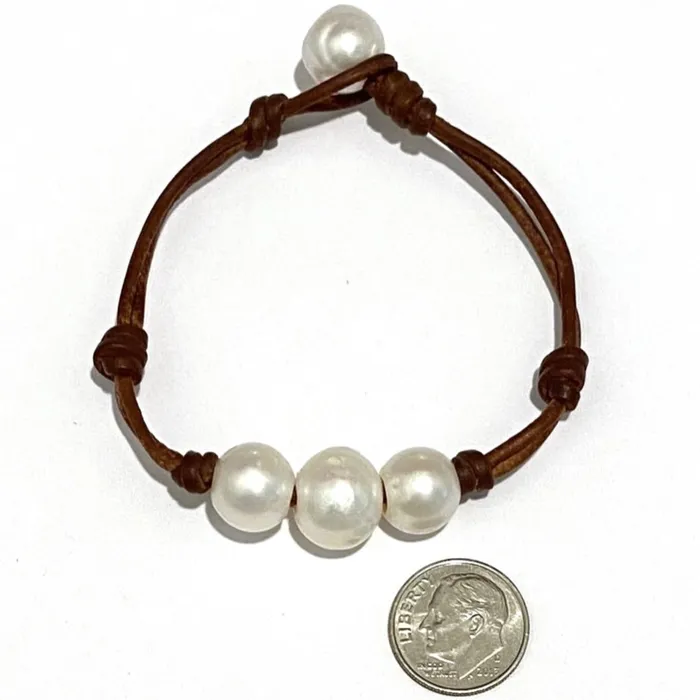 Wendy Mignot Rings Daisy 3 Freshwater Pearls Bracelets