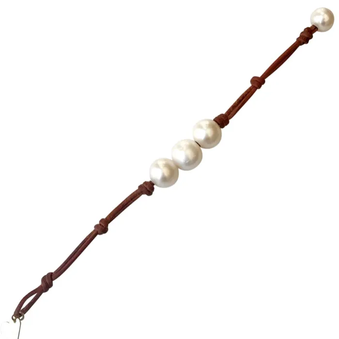 Wendy Mignot Rings Daisy 3 Freshwater Pearls Bracelets