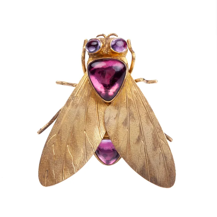 Bell Bird Antiques PreStyled Sets Victorian Era Gold Cicada Gemstone Brooch Bell Bird Antiques PreStyled Sets Victorian Era Gold Cicada Gemstone Brooch